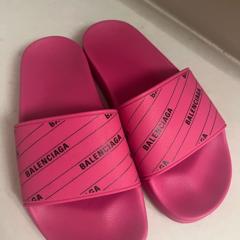 Balenciaga Vibrant Pink Logo Slides - Picture 4 of 10